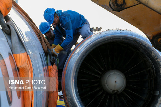 سقوط هواپیما