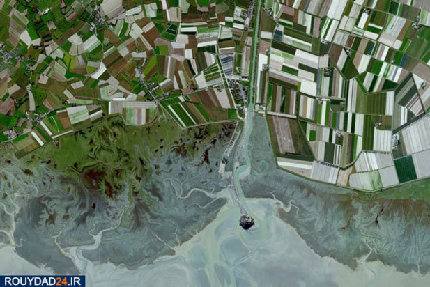 زمین از فضا چگونه بنظر می‌رسد