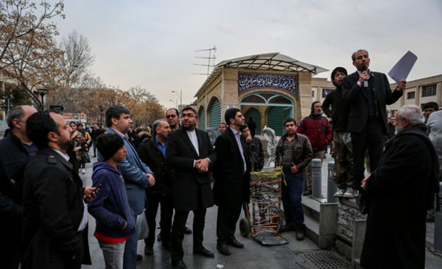 معرکه‌گیری کاندیداهای اصولگرا در بازار تهران 