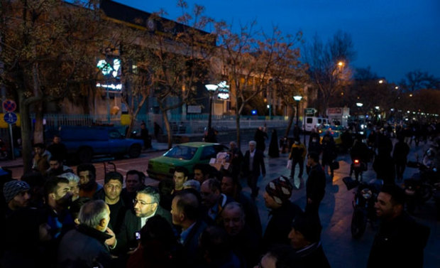 معرکه‌گیری کاندیداهای اصولگرا در بازار تهران 