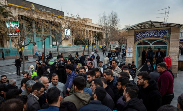 معرکه‌گیری کاندیداهای اصولگرا در بازار تهران 