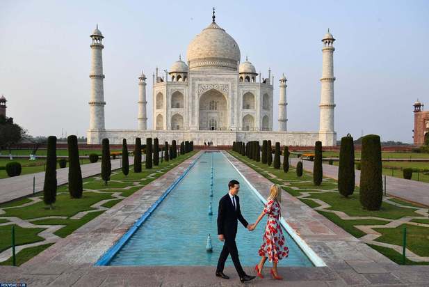 عکس‌های یادگاری سلبریتی‌ها در تاج‌محل
