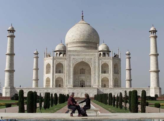 عکس‌های یادگاری سلبریتی‌ها در تاج‌محل