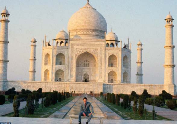 عکس‌های یادگاری سلبریتی‌ها در تاج‌محل