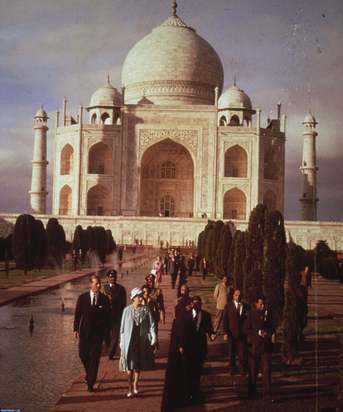 عکس‌های یادگاری سلبریتی‌ها در تاج‌محل