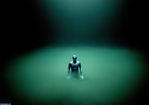 شیرجه زیر اب