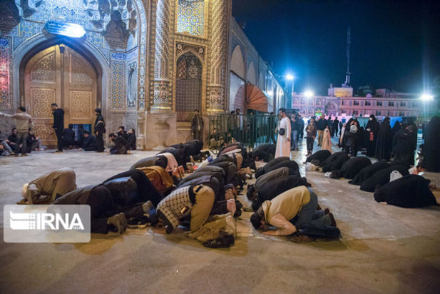 معترضان در حرم