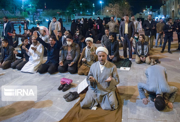 معترضان در حرم