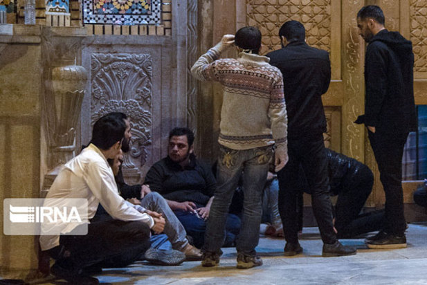 معترضان در حرم