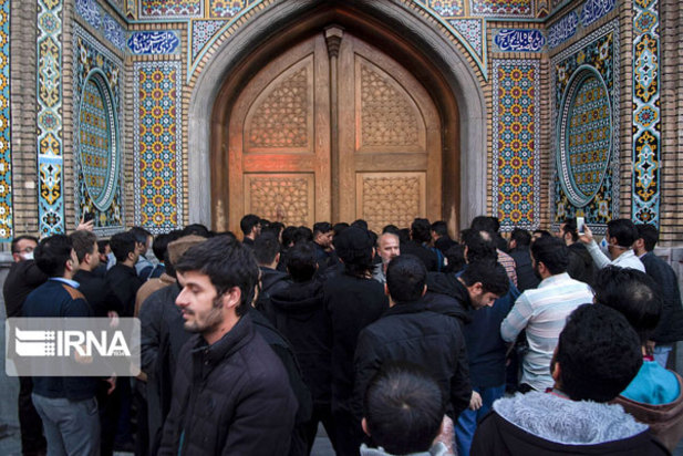 معترضان در حرم