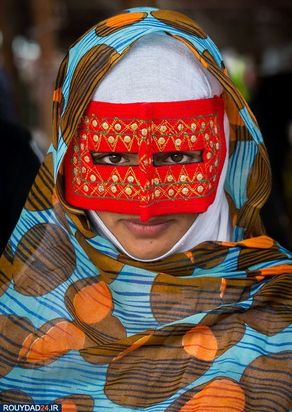 فیگورهای زنان ایرانی در پوشش سنتی