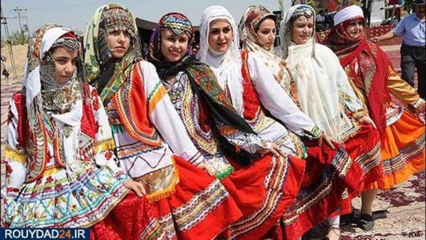 فیگورهای زنان ایرانی در پوشش سنتی