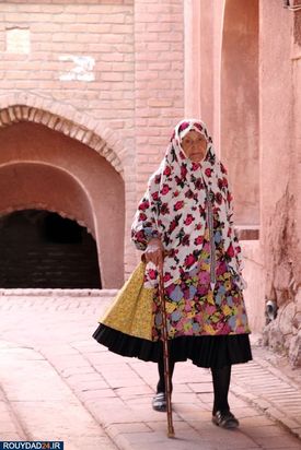 فیگورهای زنان ایرانی در پوشش سنتی
