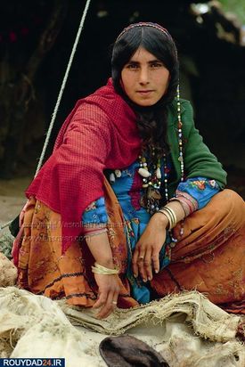 فیگورهای زنان ایرانی در پوشش سنتی