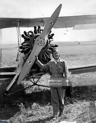 اولین خلبان جنگی زن