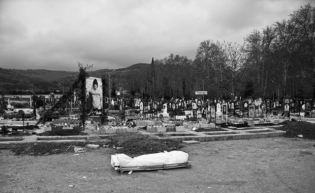 خاکسپاری فوتی‌های کرونا