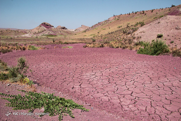 کوههای رنگی