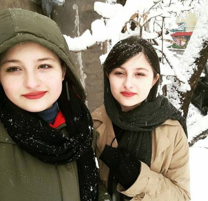 سارا و نیکا