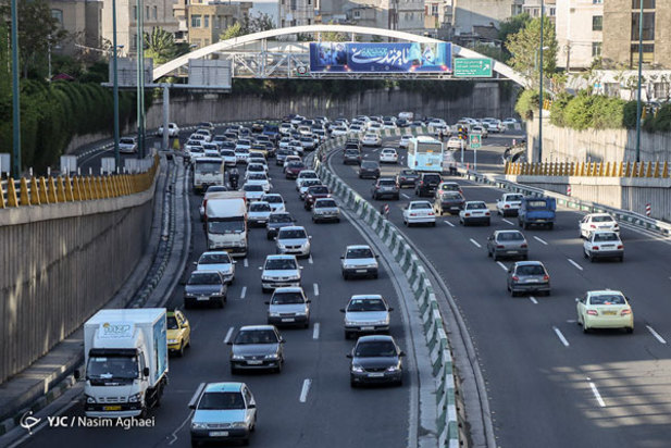 ترافیک تهران با برداشتن فاصله ها