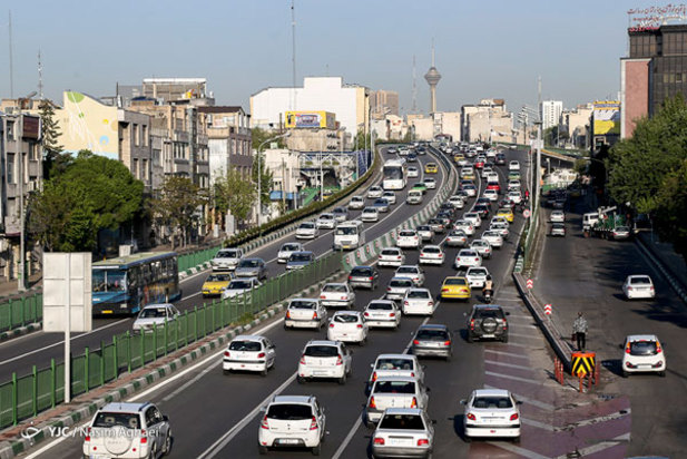 ترافیک تهران با برداشتن فاصله ها