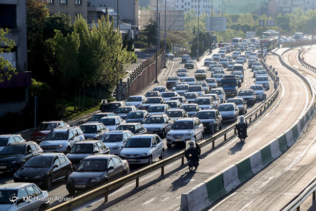 ترافیک تهران با برداشتن فاصله ها