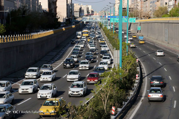 ترافیک تهران با برداشتن فاصله ها