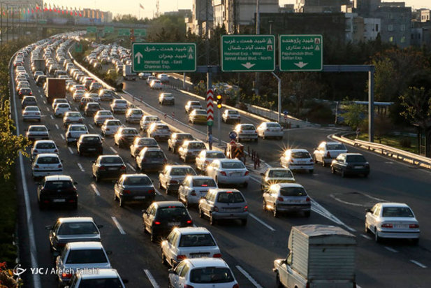 ترافیک تهران با برداشتن فاصله ها