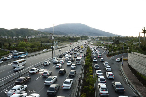 ترافیک تهران با برداشتن فاصله ها