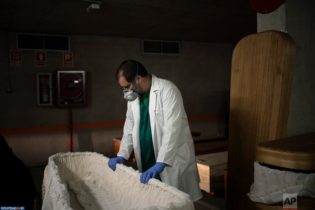 رونق تابوت سازی در جهان