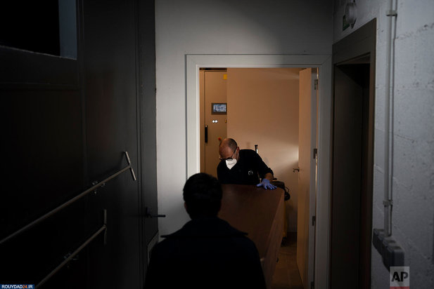 رونق تابوت سازی در جهان