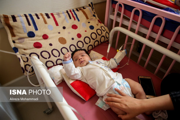 بیمارستان کودکان کرونایی