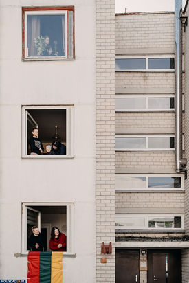 هنرنمایی در حیاط قرنطینه