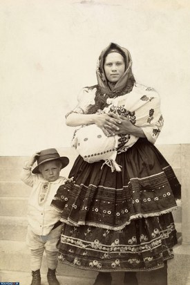 مادران صد سال پیش