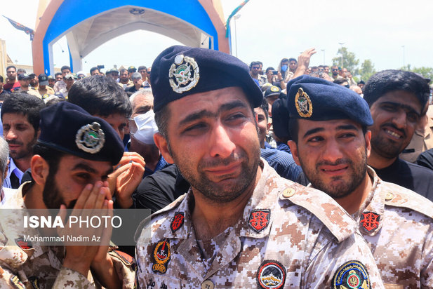 تشییع پیکر شهدای سانحه ناوچه کنارک