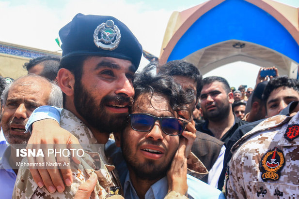 تشییع پیکر شهدای سانحه ناوچه کنارک