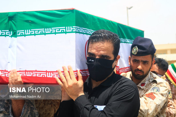 تشییع پیکر شهدای سانحه ناوچه کنارک