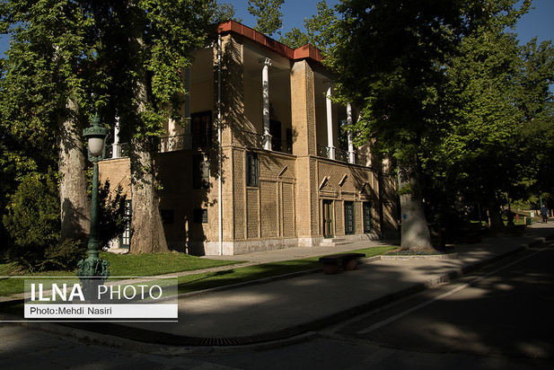 کاخ نیاوران