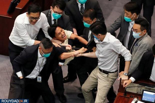 نزاع نمایندگان در  هنگ کنگ