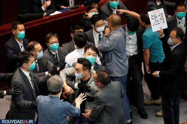 نزاع نمایندگان در  هنگ کنگ