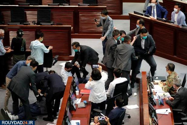 نزاع نمایندگان در  هنگ کنگ