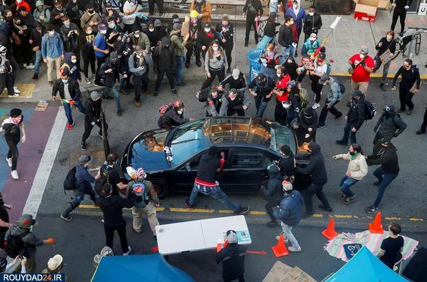 حمله با خودرو به معترضان