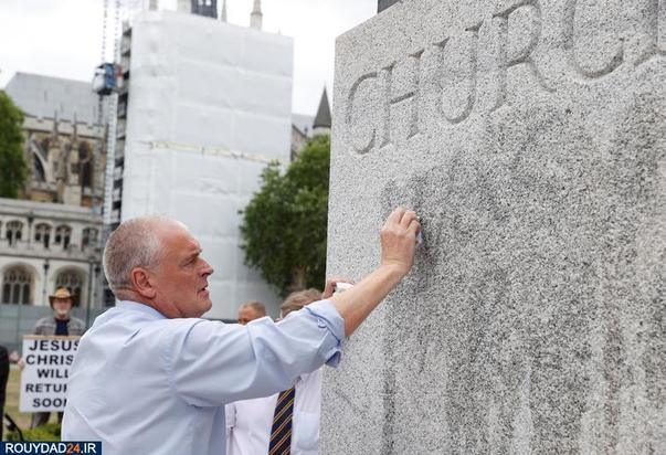 سرنگونی مجسمه شخصیتهای نماد برده داری در آمریکا