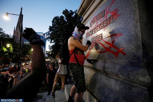 سرنگونی مجسمه شخصیتهای نماد برده داری در آمریکا