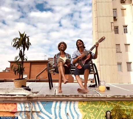 در خانه بمانیم