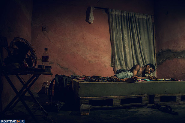 در خانه بمانیم