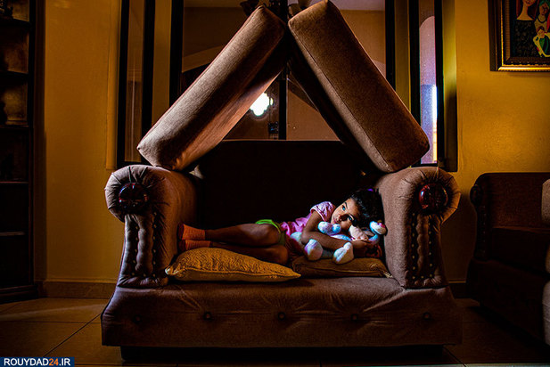 در خانه بمانیم