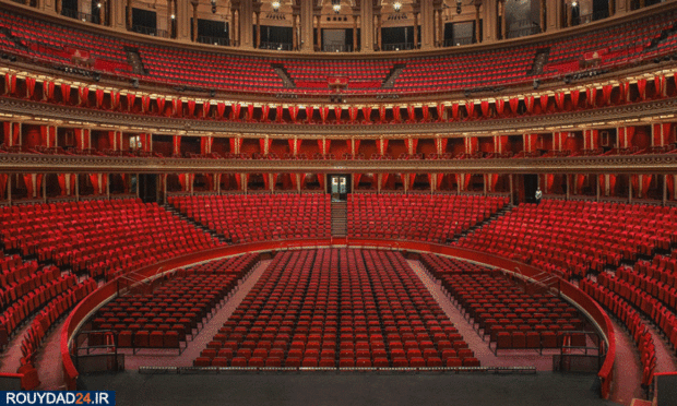 تئاترها همچنان بسته می‌مانند