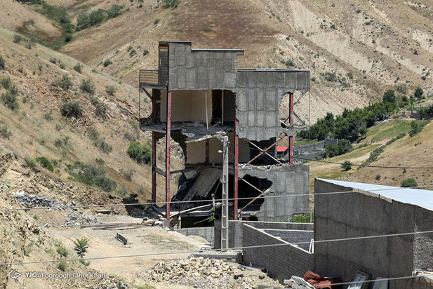 لاکچری‌های غیرمجاز