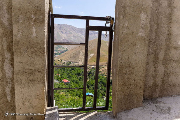 لاکچری‌های غیرمجاز