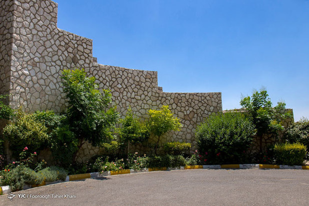 لاکچری‌های غیرمجاز